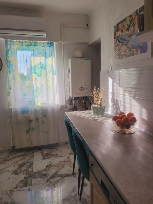 Apartament 4 camere decomandate, etaj 1, zonă excelentă – renovat 2025