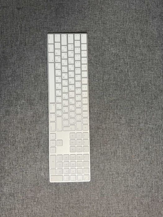 Apple Magic Keyboard с цифров блок – оригинална
