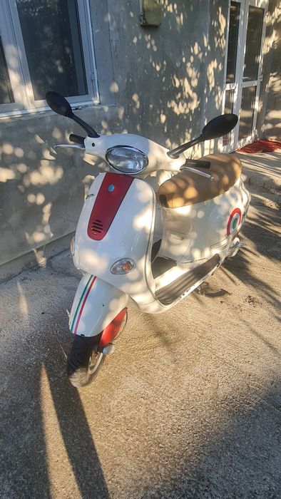 Vand scuter Piaggio Vespa ET2 - 50CC