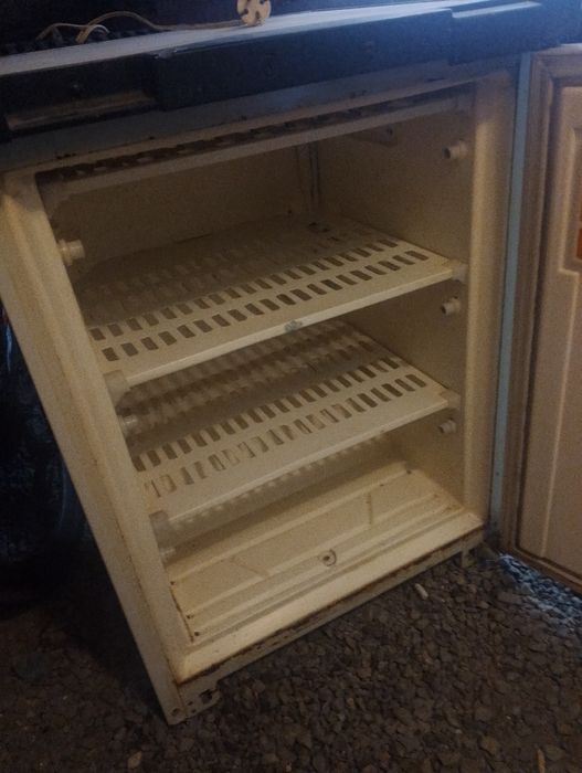 Морозильная камера срочно продам