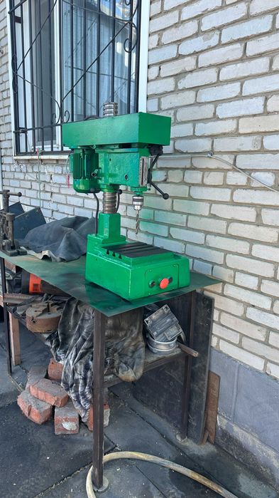 станок сверлильный