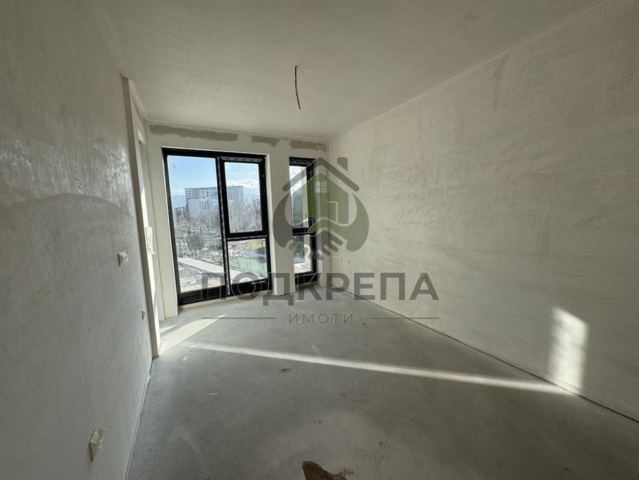 Продава се Тристаен апартамент в Пловдив, Младежки Хълм - 130 кв.м за 1916 €/кв.м - Снимка #7