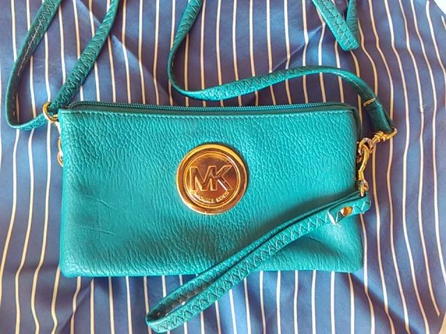 Michael Kors чантичка