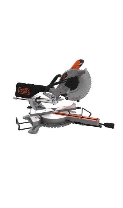 Fierastrau circular black decker