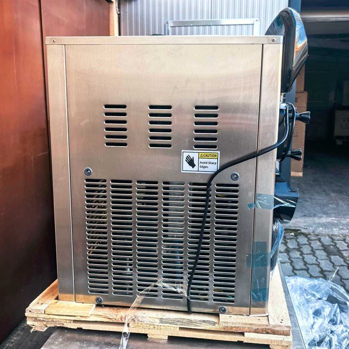 Сладолед машина -нова