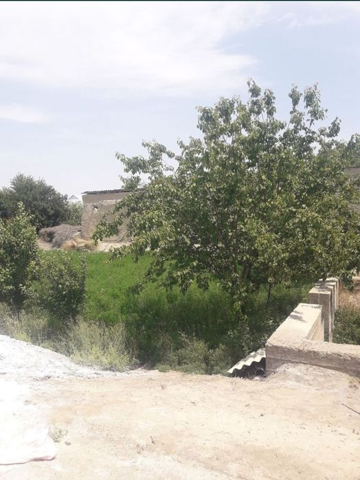 Hovli Sotiladi Qiziltepa