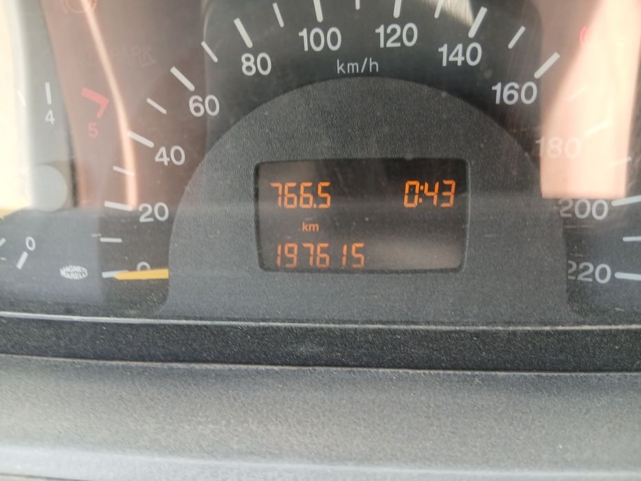 Dezmembrez Mercedes VITO W639 2005 2006 2007 2008 2.2 diesel