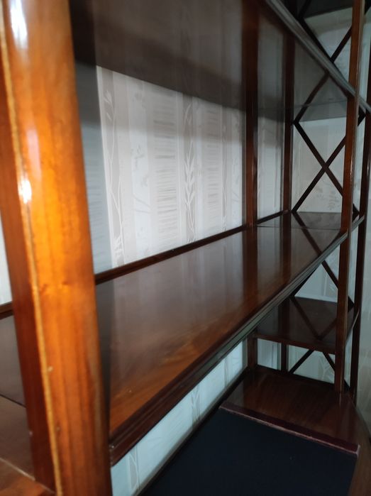 Дизайнерский стеллаж для дома и офиса. Италия, массив красного дерева