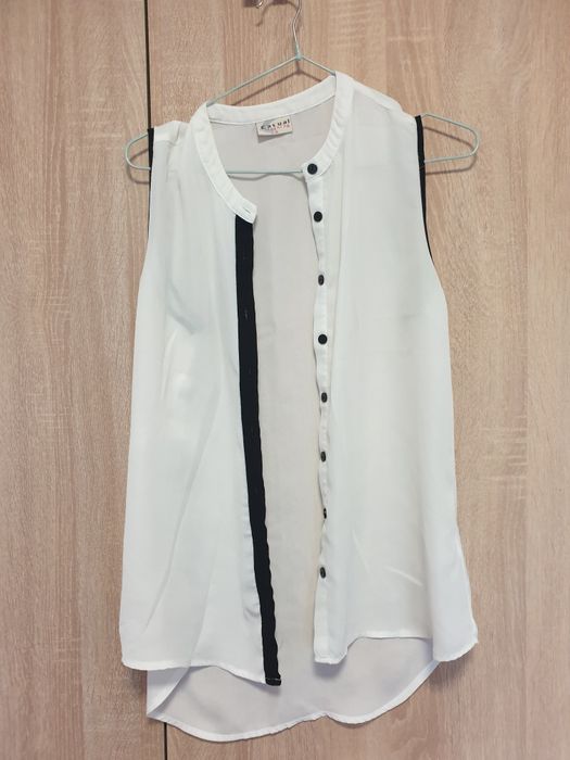 Vand cămăși marimea S