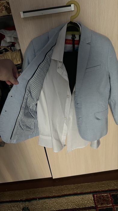 Продам пиджак на мальчика H&m