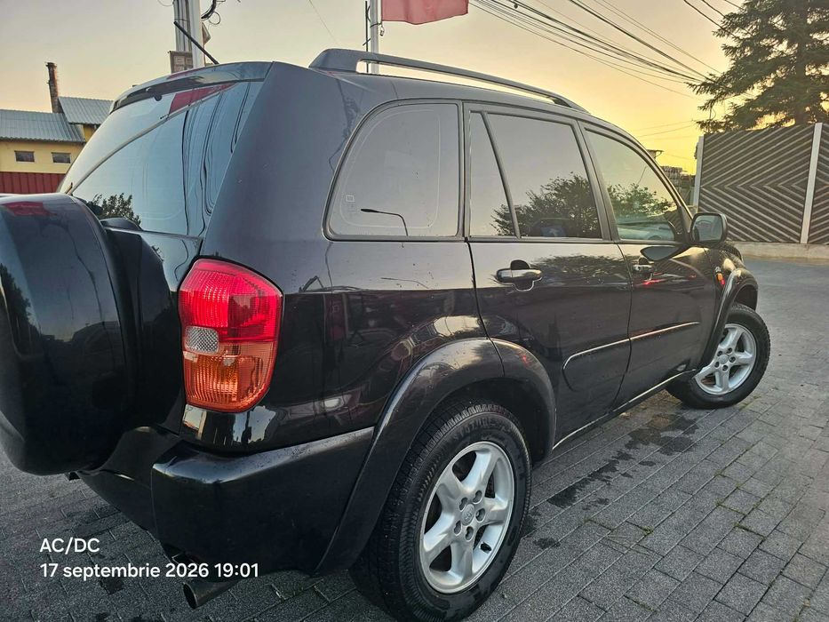 Toyota Rav4, 4x4, 2.0 diesel D-4D,fara rugina, stare f. buna, proprietar.