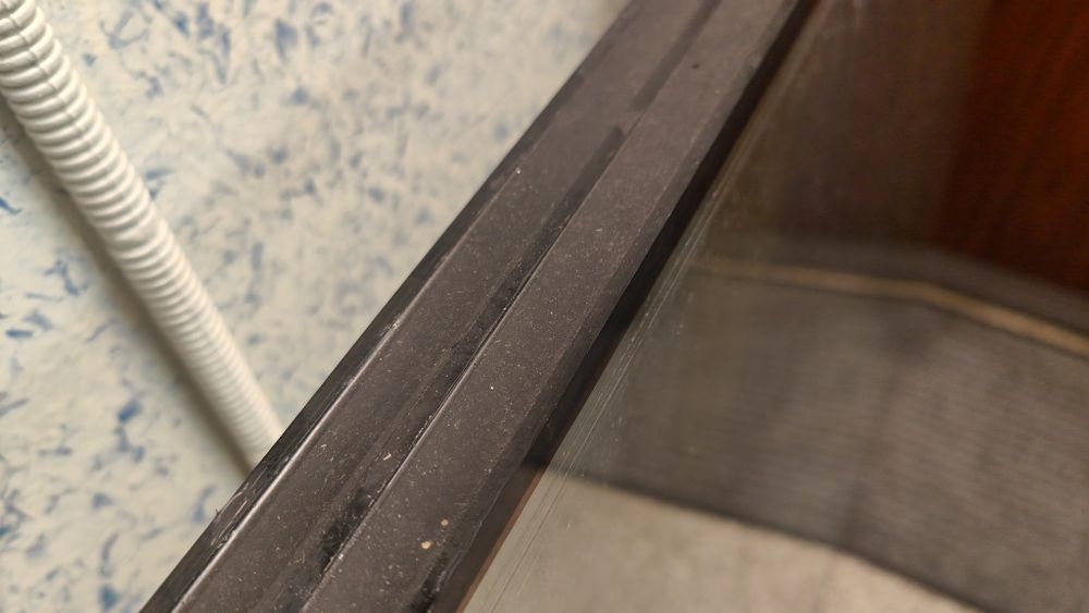 Geam sticla termopan tripan 118.5 x 134.9 sticla exterioara 4 season reflectiva cu defect