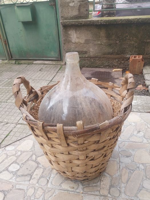 Стъклени Дамаджани