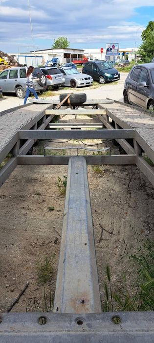 Платформа 8.2 м двуоса за автомобили или строителни материали