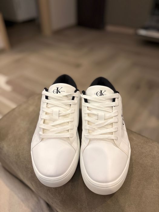 Calvin Klein 41 номер кецове