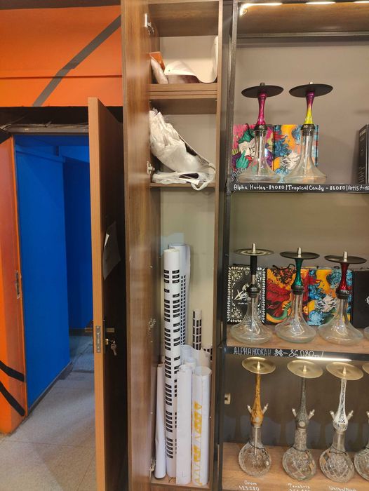 Продам шкаф напольный