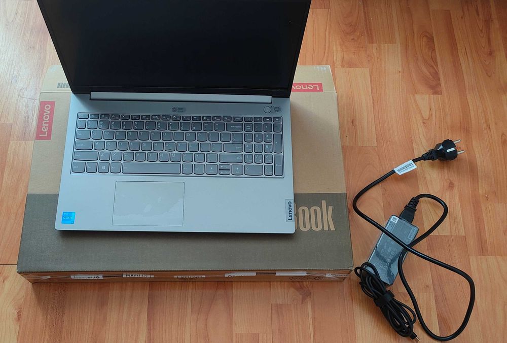 Laptop Lenovo ThynkBook