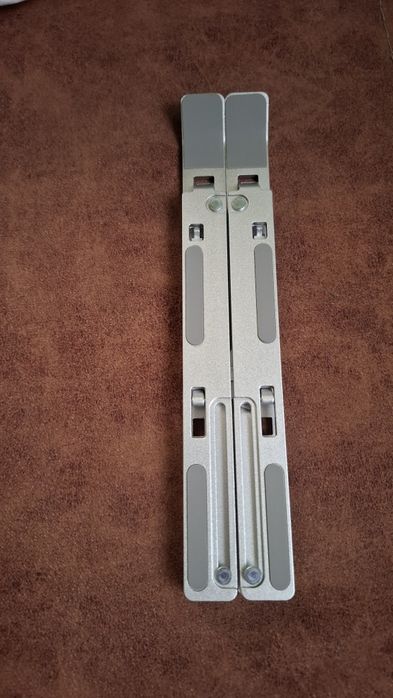 Стойка за таблет или Лаптоп