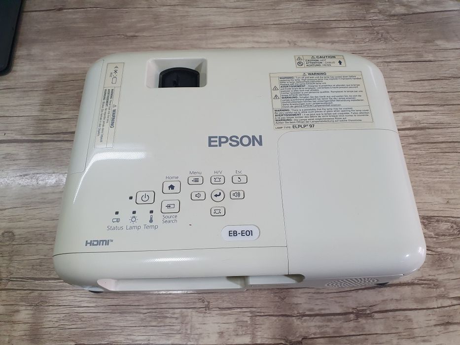 EPSON проектор зур холатда,кам ишлатилган,коробка документ