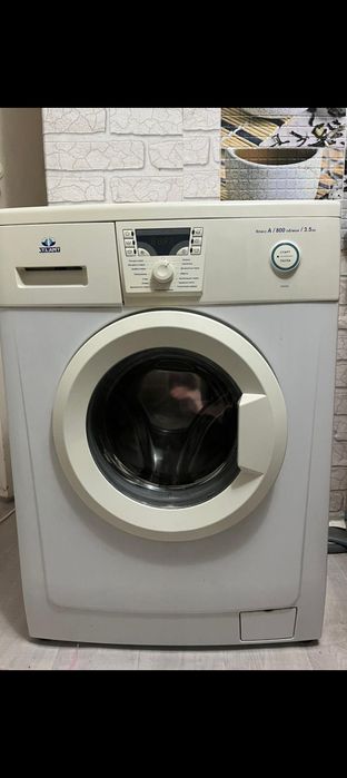 Продам машинку стиральную автомат