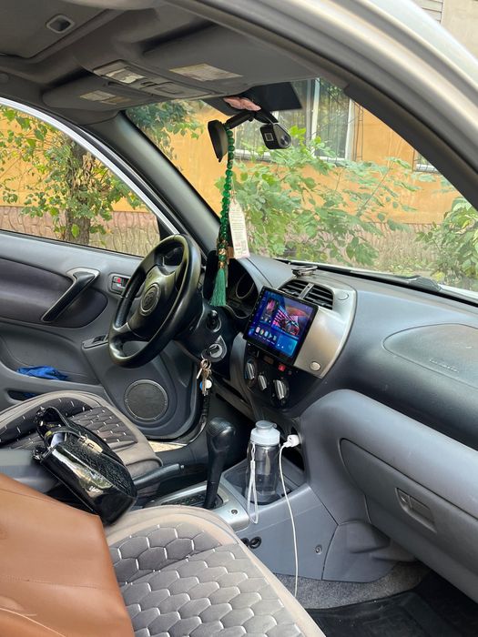 Тайота раф4, хорошая