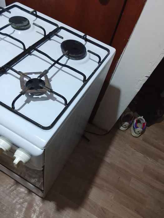 Газовая плита в рабочем состоянии