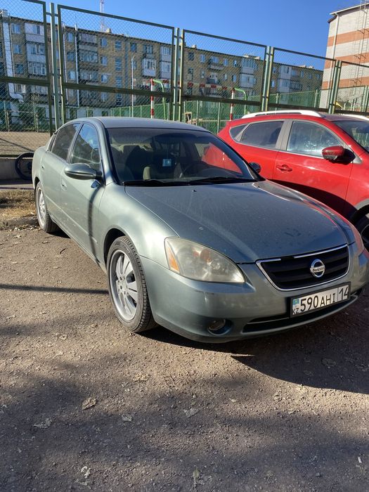 Обменяю две машины на квартиру