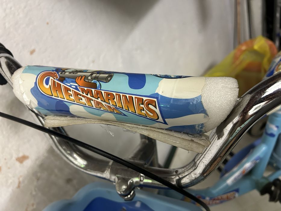 Детско колело със помощни колела и кошници