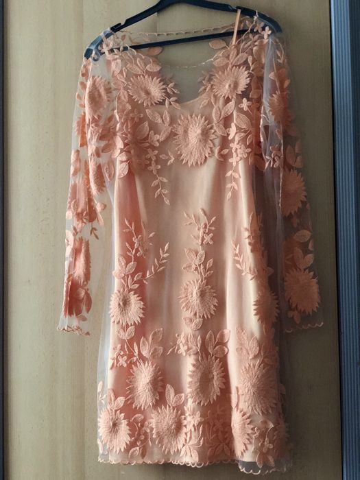 Красивые платья,тёплая куртка