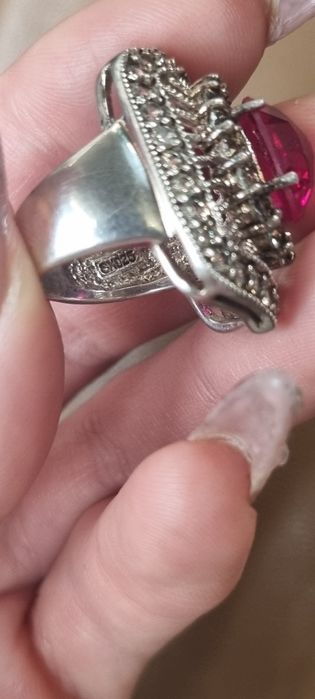 Сребърен пръстен с рубин