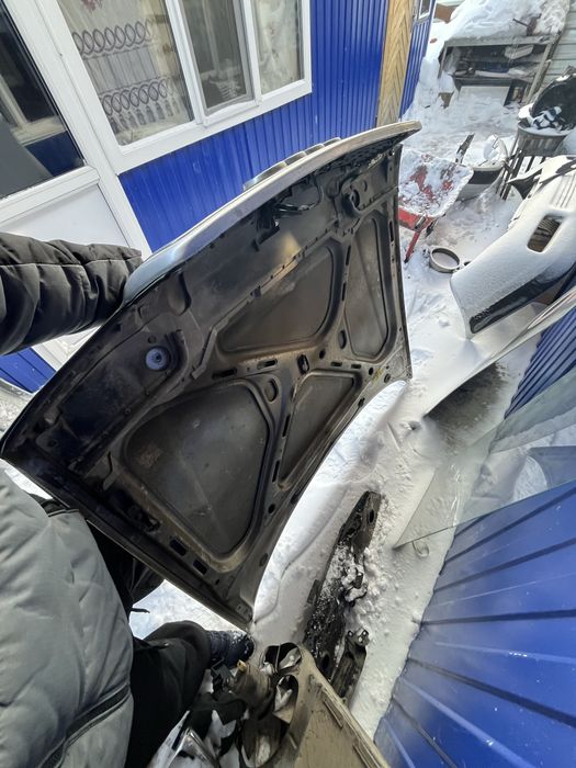 Продам капот ауди 80 б4