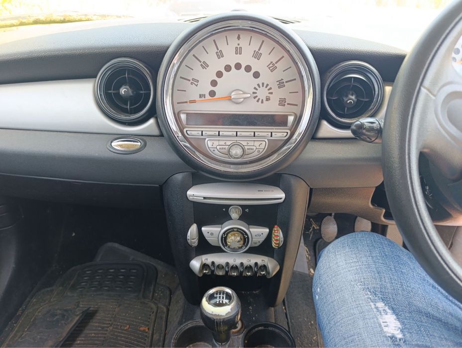 Mini cooper 1.6i benzin 2009г