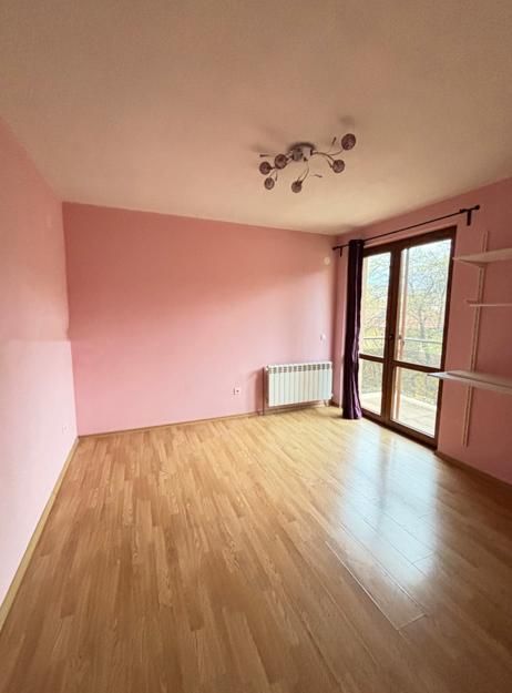 Дава се под наем Къща в Божурище - 300 кв.м за 1500 € - Снимка #3