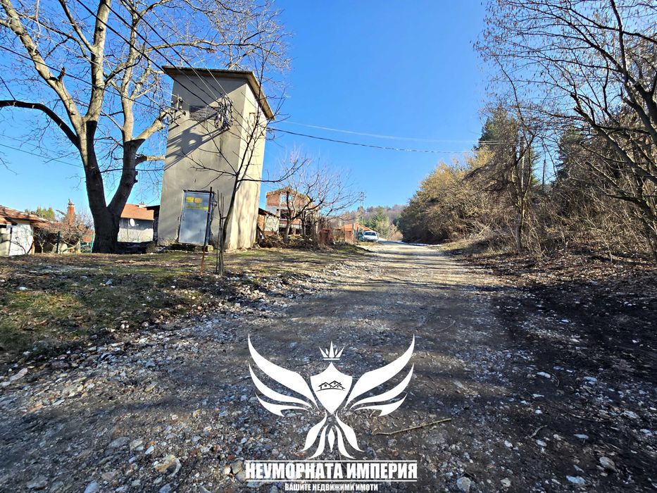 Продавам парцел статут УПИ 367кв.м. в с.Цар Калоян, общ.Куклен