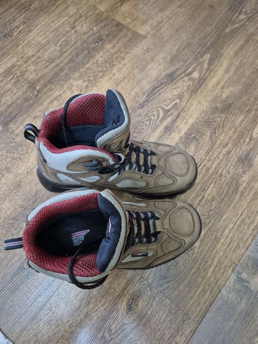 Продам спец обувь Red Wing, женская маленький размер.