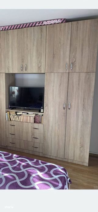 Doua semidecomandate craiovita scoala 34