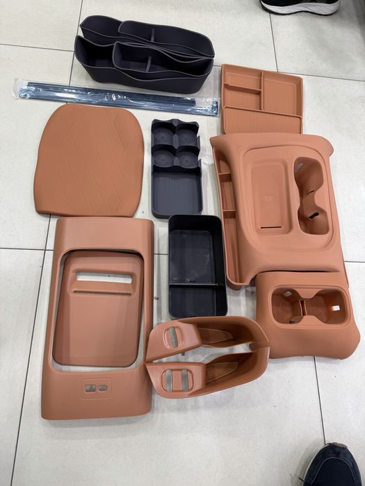 leapmotor c16 salon rezinna