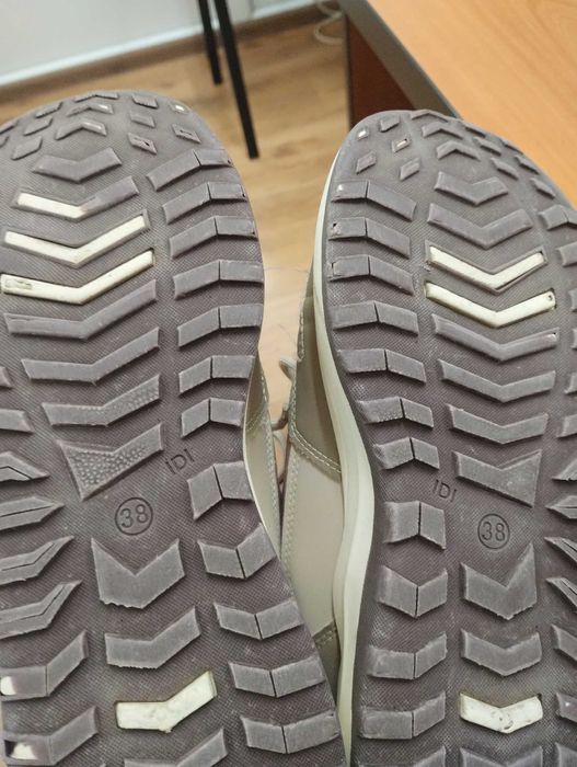 Зимни обувки lee cooper 38 номер