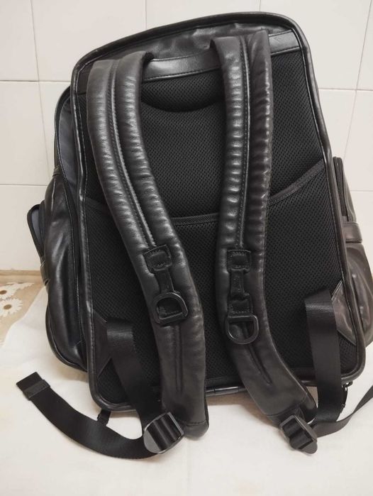Rucsac Tumi pentru laptop Alpha II, Negru, din Piele naturala