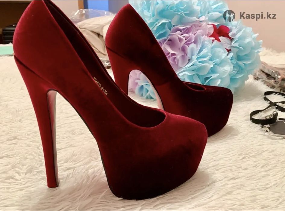 Бархатные туфли шикарного винного цвета