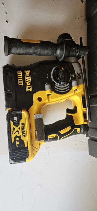 Rotopercutor Dewalt DCH 273