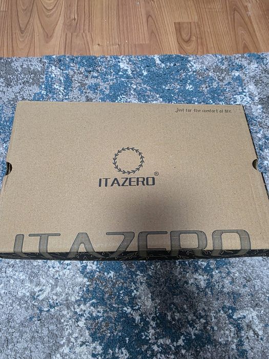 Papuci Itazero din Italia