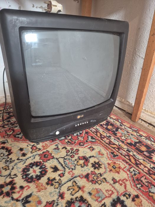 Продам телевизор