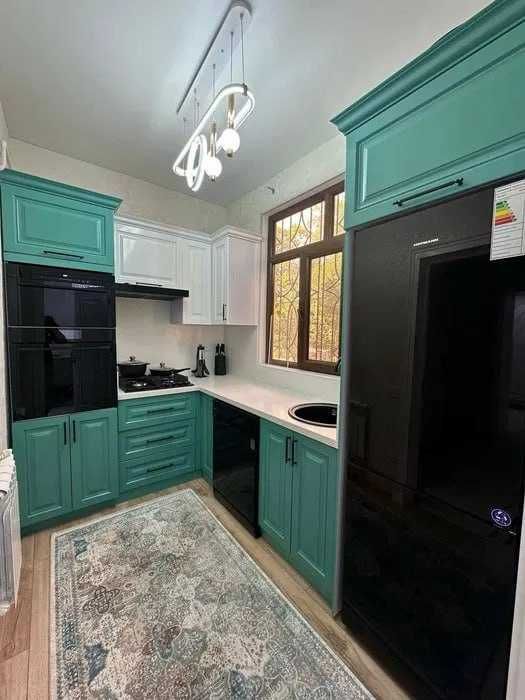 Qoraqamish  2/3da 2hona uy sotiladi sharoiti zor