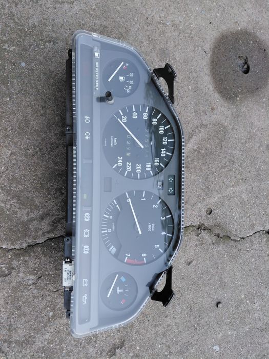 Ceasuri bord bmw e30 ursulet