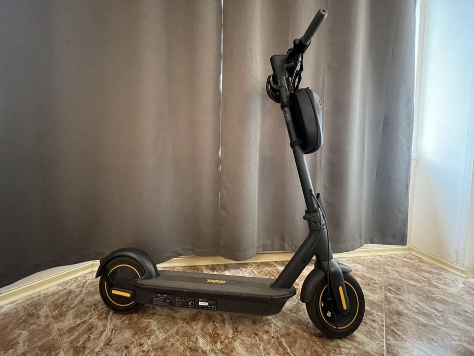 Ninebot G30, 400km total, 100% battery