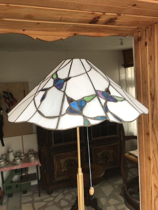 Lampā de podea din bronz