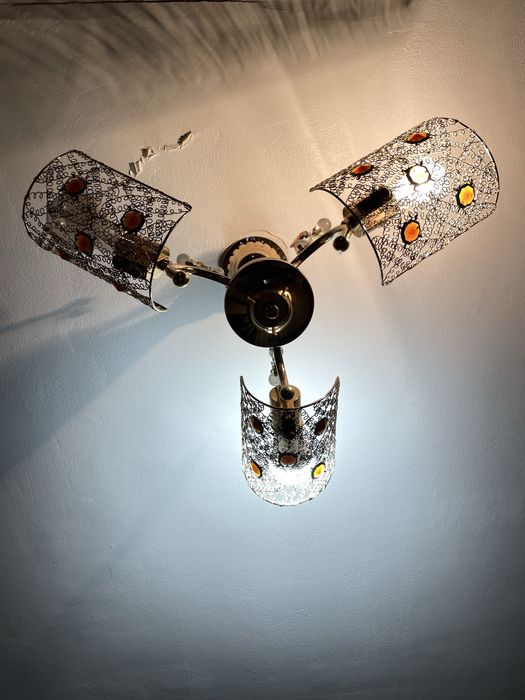 Продам люстры в хорошем состоянии