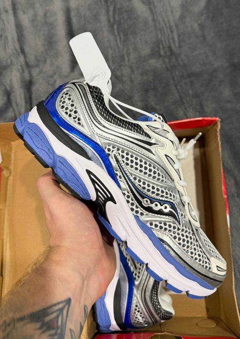 Saucony кроссовки