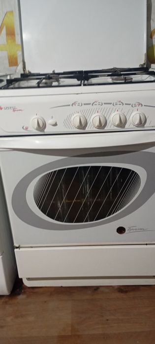 Продам газ плиту Гефес